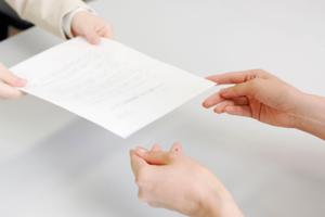中古トラック査定や売却で必要な書類・手続きの流れ