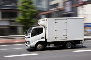 トラック速度抑制装置とは？装着義務のある車両や取付目的も解説