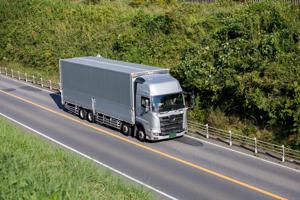 トラック速度抑制装置の装着義務がある車両