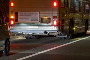 トラックのブレーキランプ交換方法は？注意点や関連する法律も解説