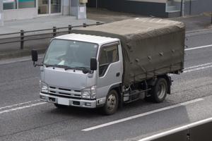 トラックの帆布とは？用途別のおすすめ素材やメンテナンスのポイントを紹介